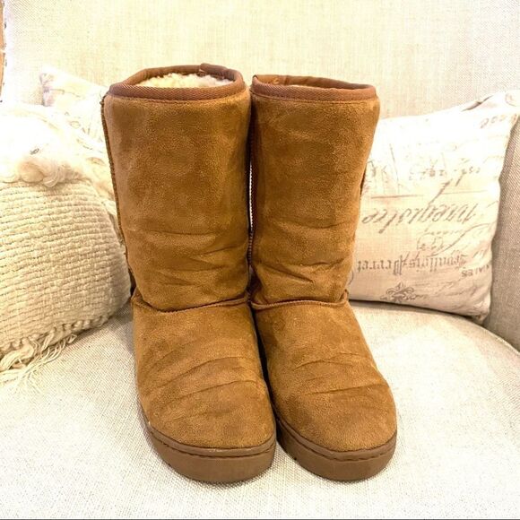 Journee Collection Women’s Boot Beige Color Mid Calf Suede Sherpa Lined  Size 7 - Picture 8 of 10